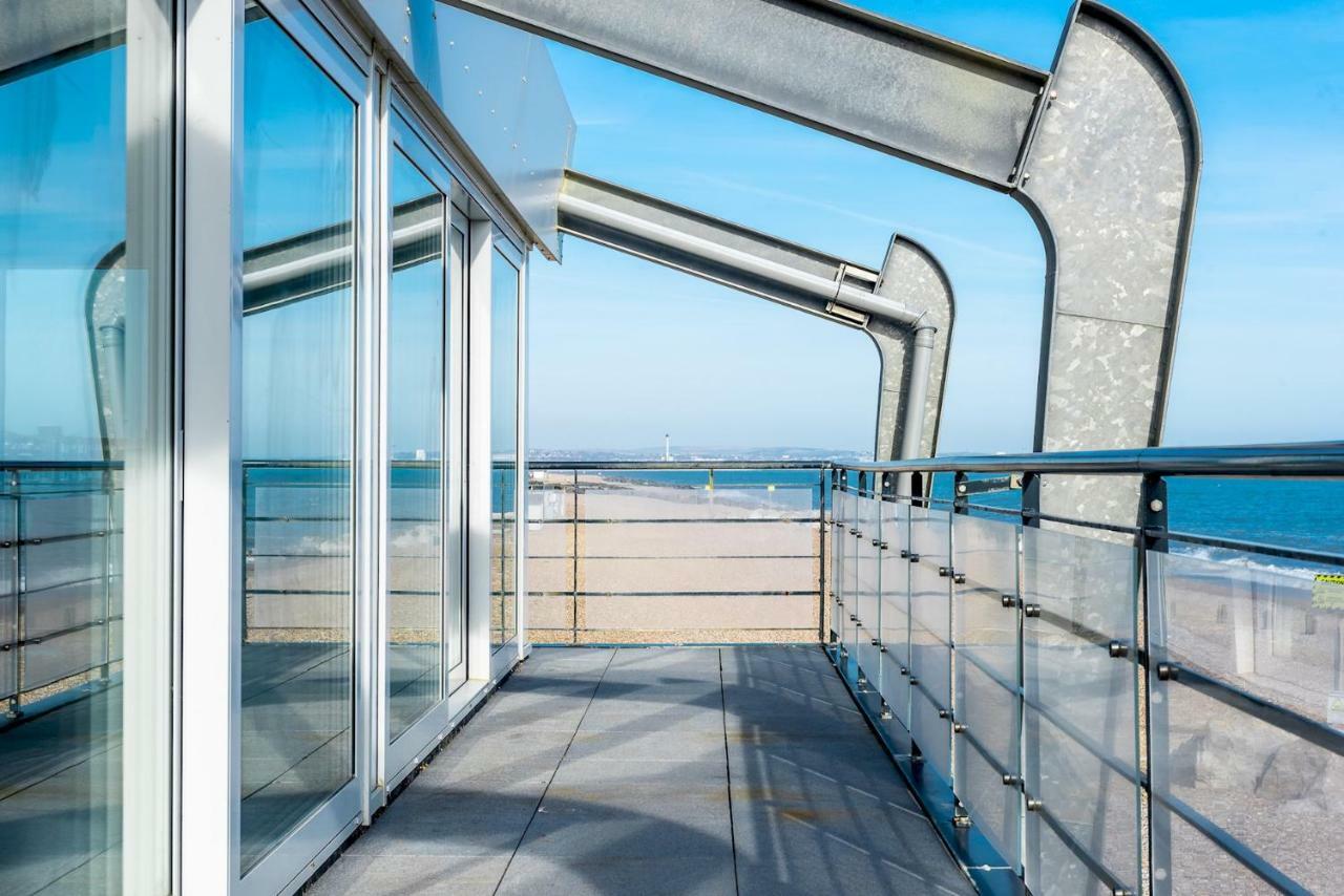 Amazing Beach Apartment Лэнсинг Экстерьер фото