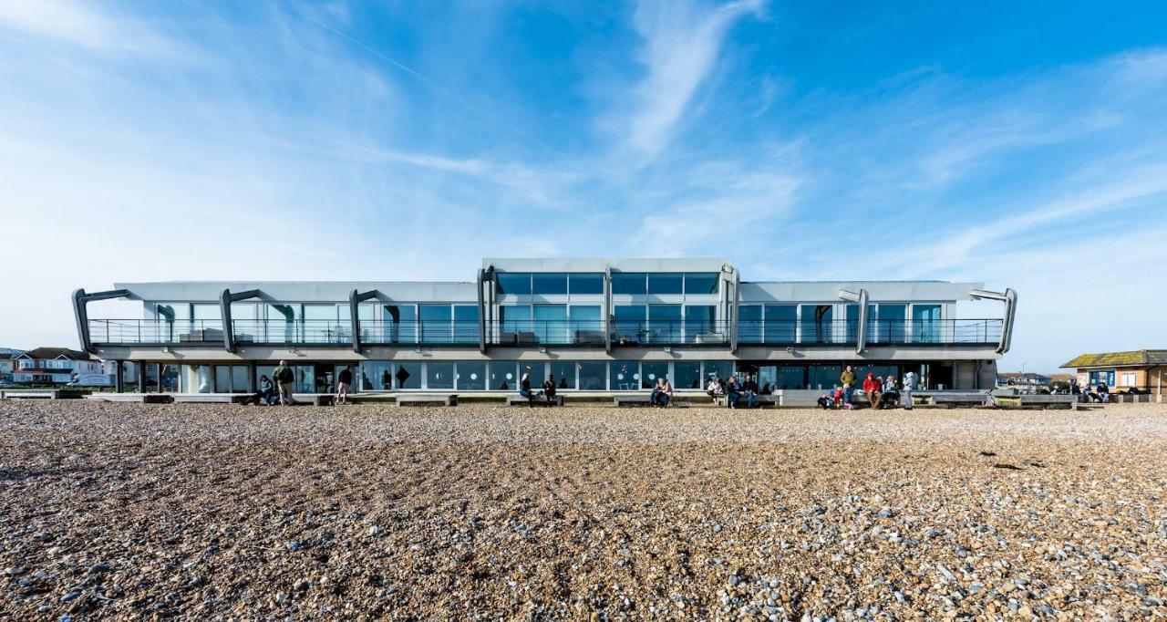 Amazing Beach Apartment Лэнсинг Экстерьер фото